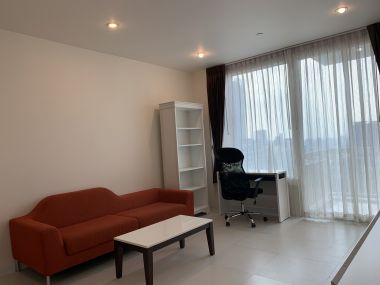 For rent at MANHATTAN CHIDLOM 1 Bedroom 1 Bathroom 30,000THB/month Fully furnished