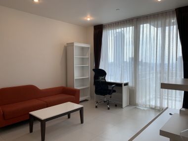 For rent at MANHATTAN CHIDLOM 1 Bedroom 1 Bathroom 30,000THB/month Fully furnished