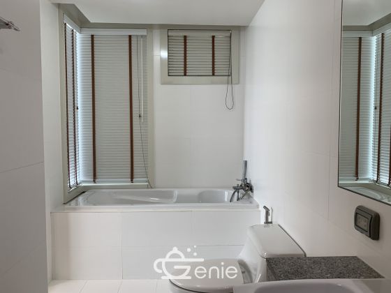 For rent at MANHATTAN CHIDLOM 1 Bedroom 1 Bathroom 30,000THB/month Fully furnished