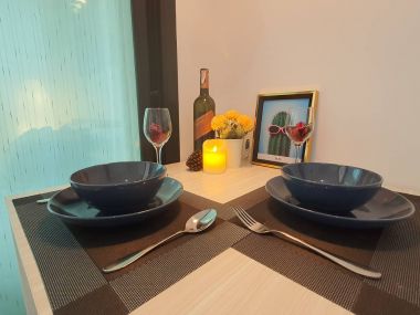 THE EXCEL HIDEAWAY BTS Baring700m. fully furnished
