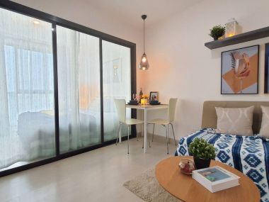 THE EXCEL HIDEAWAY BTS Baring700m. fully furnished
