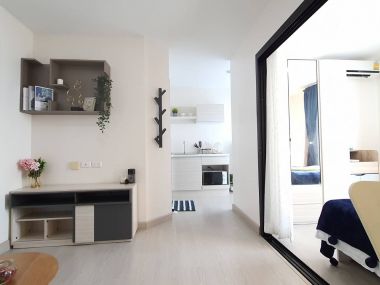 THE EXCEL HIDEAWAY BTS Baring700m. fully furnished