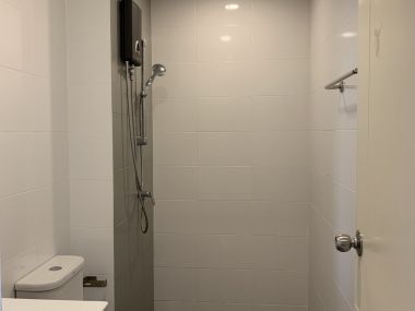 ทาวน์เฮ้าส์หลังมุมไตล์โมเดิร์นพร้อมสวนหลังบ้านส่วนตัว โครงการ Eco Space Bangna