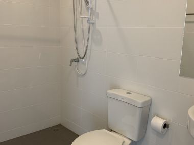 ทาวน์เฮ้าส์หลังมุมไตล์โมเดิร์นพร้อมสวนหลังบ้านส่วนตัว โครงการ Eco Space Bangna