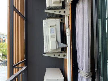 ทาวน์เฮ้าส์หลังมุมไตล์โมเดิร์นพร้อมสวนหลังบ้านส่วนตัว โครงการ Eco Space Bangna