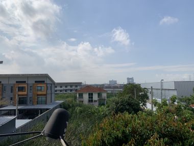 ทาวน์เฮ้าส์หลังมุมไตล์โมเดิร์นพร้อมสวนหลังบ้านส่วนตัว โครงการ Eco Space Bangna