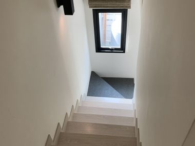 ทาวน์เฮ้าส์หลังมุมไตล์โมเดิร์นพร้อมสวนหลังบ้านส่วนตัว โครงการ Eco Space Bangna