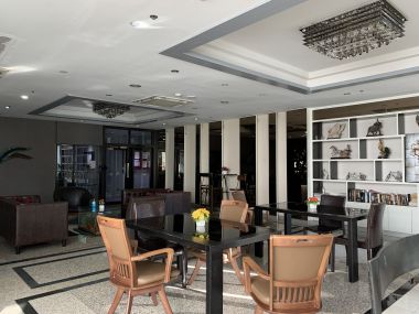 For rent at Wittayu Complex 1 Bedroom 1 Bathroom 20,000THB/Month Fully furnished