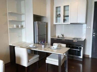 ปล่อยเช่า! Ivy Thonglor ในราคาเพียง 40,000บาท/เดือน 1 ห้องนอน 1 ห้องน้ำ 45ตรม. ห้องใหญ่อยู่สบาย ใกล้ BTS ทองหล่อ เฟอร์นิเจอร์ครบพร้อมเข้าอยู่ (PROP000158)