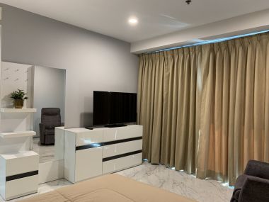 Hot Deal! For rent at Noble Remix 3 Bedroom 2 Bathroom size 102 sqm. 70,000THB/Month Fully furnished