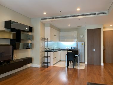 ปล่อยเช่า! Bright Sukhumvit 24 ในราคาเพียง 45,000บาท/เดือน 1 ห้องนอน 1 ห้องน้ำ 50ตรม. ห้องใหญ่อยู่สบาย ใกล้ BTS พร้อมพงษ์ เฟอร์นิเจอร์ครบพร้อมเข้าอยู่
