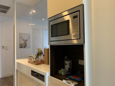 For rant and For sale at The Room 62 sale 9,900,00 THB Transfer 50/50 2 Bedroom 2 Bathroom Rent 39,000 THB/month Fully furnished