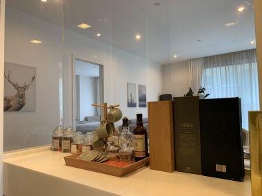 For rant and For sale at The Room 62 sale 9,900,00 THB Transfer 50/50 2 Bedroom 2 Bathroom Rent 39,000 THB/month Fully furnished