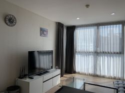 ปล่อยเช่า! D25 Thonglor ในราคาเพียง 18,000 บาท/เดือน 1 ห้องนอน 1 ห้องน้ำ 45 ตรม. ห้องใหญ่อยู่สบาย ใกล้ BTS ทองหล่อ เฟอร์นิเจอร์ครบพร้อมเข้าอยู่