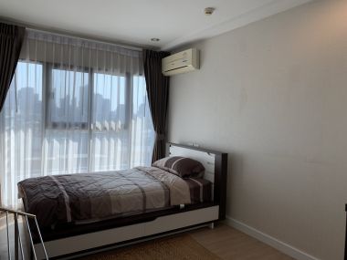 For rent at D25 Thonglor 2 Bedroom 2 Bathroom Size 76 sqm. 8th Floor rental price 35,000 THB/month Fully furnished