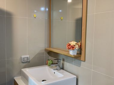 For rent at D25 Thonglor 2 Bedroom 2 Bathroom Size 76 sqm. 8th Floor rental price 35,000 THB/month Fully furnished