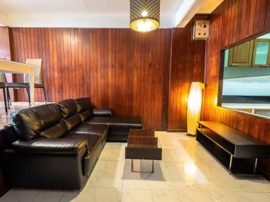 ** ปล่อยเช่าทาวน์เฮ้าส์ ** Ekkamai Villas ในราคาเพียง 50, 000บาท/เดือน 4ชั้น 5 ห้องนอน 5 ห้องน้ำ มีห้องแม่บ้าน ขนาด 24 ตรว. พื้นที่ใช้สอย 350 ตรม. เฟอร์นิเจอร์ครบพร้อมเข้าอยู่