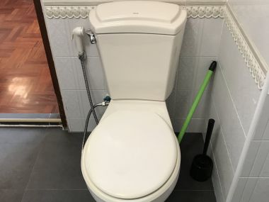 ** ปล่อยเช่าทาวน์เฮ้าส์ ** Ekkamai Villas ในราคาเพียง 50, 000บาท/เดือน 4ชั้น 5 ห้องนอน 5 ห้องน้ำ มีห้องแม่บ้าน ขนาด 24 ตรว. พื้นที่ใช้สอย 350 ตรม. เฟอร์นิเจอร์ครบพร้อมเข้าอยู่