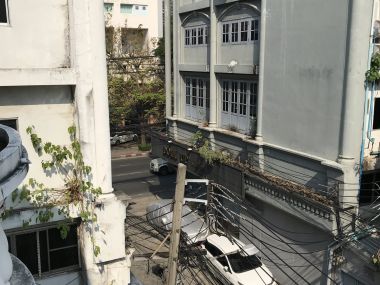 ** ปล่อยเช่าทาวน์เฮ้าส์ ** Ekkamai Villas ในราคาเพียง 50, 000บาท/เดือน 4ชั้น 5 ห้องนอน 5 ห้องน้ำ มีห้องแม่บ้าน ขนาด 24 ตรว. พื้นที่ใช้สอย 350 ตรม. เฟอร์นิเจอร์ครบพร้อมเข้าอยู่