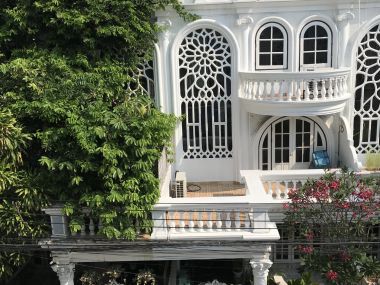 ** ปล่อยเช่าทาวน์เฮ้าส์ ** Ekkamai Villas ในราคาเพียง 50, 000บาท/เดือน 4ชั้น 5 ห้องนอน 5 ห้องน้ำ มีห้องแม่บ้าน ขนาด 24 ตรว. พื้นที่ใช้สอย 350 ตรม. เฟอร์นิเจอร์ครบพร้อมเข้าอยู่