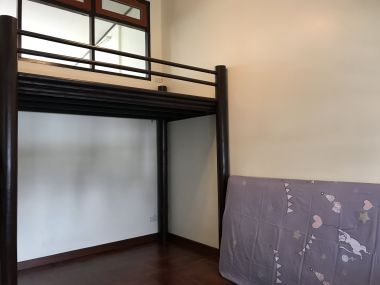 ** ปล่อยเช่าทาวน์เฮ้าส์ ** Ekkamai Villas ในราคาเพียง 50, 000บาท/เดือน 4ชั้น 5 ห้องนอน 5 ห้องน้ำ มีห้องแม่บ้าน ขนาด 24 ตรว. พื้นที่ใช้สอย 350 ตรม. เฟอร์นิเจอร์ครบพร้อมเข้าอยู่