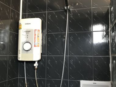 ** ปล่อยเช่าทาวน์เฮ้าส์ ** Ekkamai Villas ในราคาเพียง 50, 000บาท/เดือน 4ชั้น 5 ห้องนอน 5 ห้องน้ำ มีห้องแม่บ้าน ขนาด 24 ตรว. พื้นที่ใช้สอย 350 ตรม. เฟอร์นิเจอร์ครบพร้อมเข้าอยู่