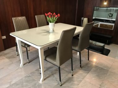 ** ปล่อยเช่าทาวน์เฮ้าส์ ** Ekkamai Villas ในราคาเพียง 50, 000บาท/เดือน 4ชั้น 5 ห้องนอน 5 ห้องน้ำ มีห้องแม่บ้าน ขนาด 24 ตรว. พื้นที่ใช้สอย 350 ตรม. เฟอร์นิเจอร์ครบพร้อมเข้าอยู่