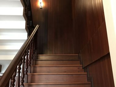 ** ปล่อยเช่าทาวน์เฮ้าส์ ** Ekkamai Villas ในราคาเพียง 50, 000บาท/เดือน 4ชั้น 5 ห้องนอน 5 ห้องน้ำ มีห้องแม่บ้าน ขนาด 24 ตรว. พื้นที่ใช้สอย 350 ตรม. เฟอร์นิเจอร์ครบพร้อมเข้าอยู่