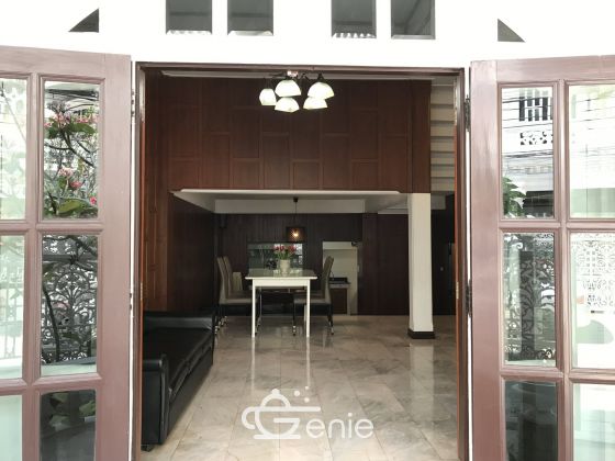 For rent! !! at Townhouse EKAMAI VILLA 50, 000THB/month 5 Bedroom 5 Bathroom Fully furnished