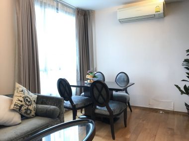 คอนโดให้เช่า H Sukhumvit 43 ในราคาเพียง 40,000บาท/เดือน ชั้นสูง++ วิวสวย 2 ห้องนอน 60 ตรม. ใกล้ BTS Asoke เฟอร์นิเจอร์ครบพร้อมเข้าอยู่