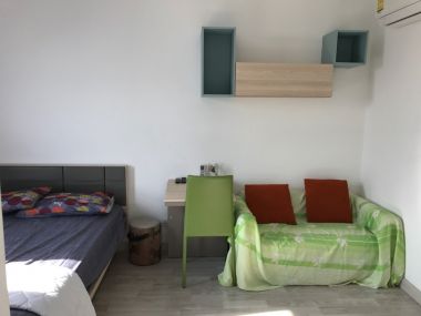 Ideo Mobi Sukhumvit next to Onnut BTS Station only 1 minute walk, ONLY 9,000 Baht, 6months-1year contract