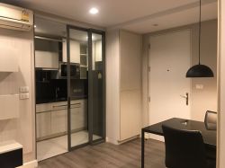 Condo for sale at The Room Sukhumvit 40 size 43.16 sqm. 1 Bedroom 1 Bathroom 2rd Floor Selling Price 5.0 M  Fully furnished (can negotiate)