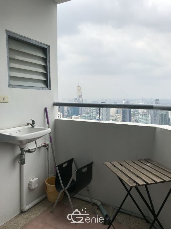 Apartment for rent at The Waterford Diamond Size 147 sqm. 45th Floor 3 Bedroom 3 Bathroom 48,000THB/month Fully furnished