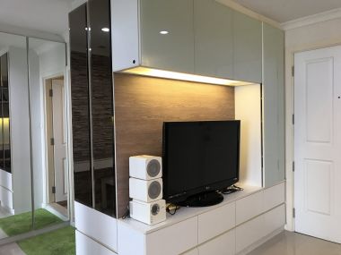 ลดสุดๆ ให้เช่า!!! Lumpini Place Rama9-Ratchada ราคาเพียง 14, 000บาท/เดือน 1 ห้องนอน 37ตรม พร้อมอ่างอาบน้ำ ชั้นสูง วิวสระว่ายน้ำ ใกล้ MRT พระราม 9 เฟอร์นิเจอร์ครบพร้อมเข้าอยู่