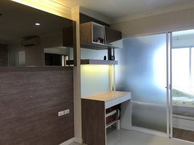 ลดสุดๆ ให้เช่า!!! Lumpini Place Rama9-Ratchada ราคาเพียง 14, 000บาท/เดือน 1 ห้องนอน 37ตรม พร้อมอ่างอาบน้ำ ชั้นสูง วิวสระว่ายน้ำ ใกล้ MRT พระราม 9 เฟอร์นิเจอร์ครบพร้อมเข้าอยู่