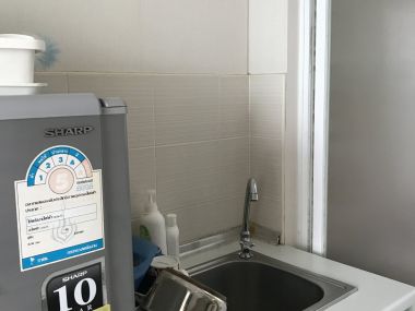 ลดสุดๆ ให้เช่า!!! Lumpini Place Rama9-Ratchada ราคาเพียง 14, 000บาท/เดือน 1 ห้องนอน 37ตรม พร้อมอ่างอาบน้ำ ชั้นสูง วิวสระว่ายน้ำ ใกล้ MRT พระราม 9 เฟอร์นิเจอร์ครบพร้อมเข้าอยู่