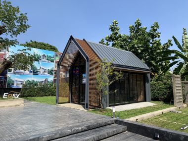 "Knock Garage" type, suitable as a garage with a ready-to-maintain part or a DIY room to replace the addition of a house