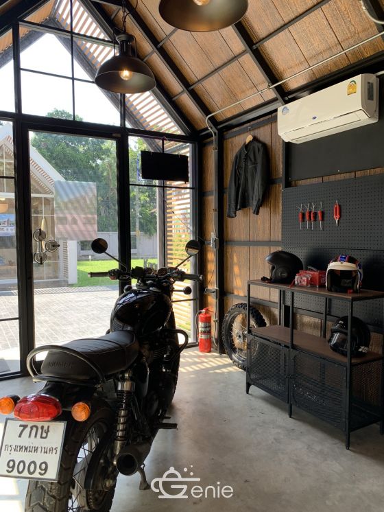 แบบ Knock Garage เหมาะเป็นโรงจอดรถ พร้อมทำส่วนซ่อมบำรุง หรือห้อง DIY ทดแทนการต่อเติมบ้าน