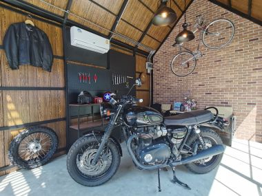 "Knock Garage" type, suitable as a garage with a ready-to-maintain part or a DIY room to replace the addition of a house