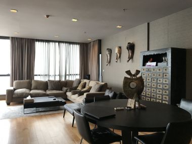 Hot Deal! Spacious & Modern Classic 2Bed for Sale at Hyde Sukhumvit 13