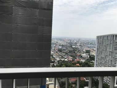 For rent!!! at Rhythm Sukhumvit 50 1 Bedroom 1 Bathroom 18, 000/month Fully furnished (can negotiate )
