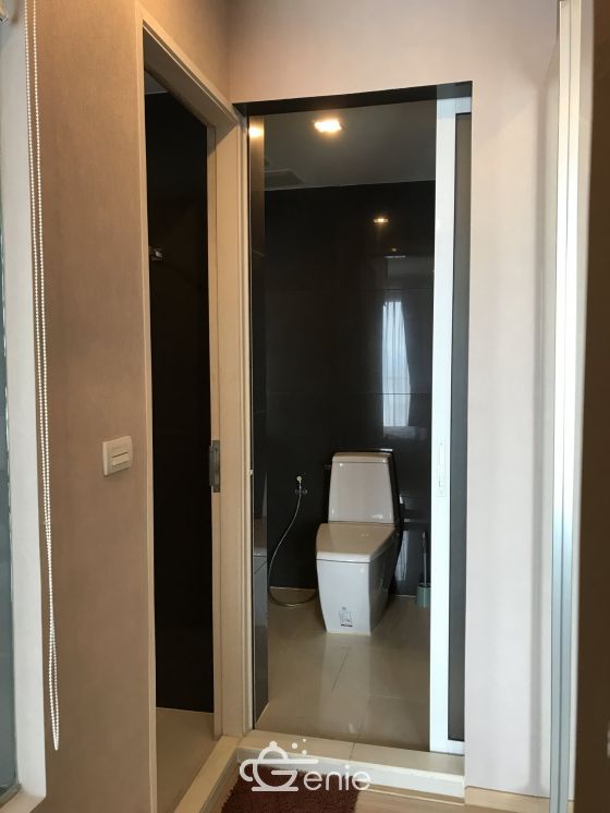 Special price!!! for rent at Rhythm Sukhumvit 50 1 Bedroom 1 Bathroom 28, 000/month Fully furnished (can negotiate )