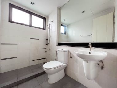 Detached house, good quality.