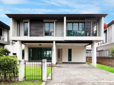 Detached house, good quality.