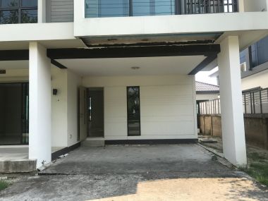 Detached house, good quality.