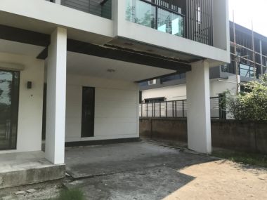 Detached house, good quality.