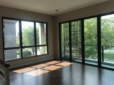 Detached house, good quality.