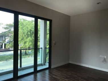 Detached house, good quality.