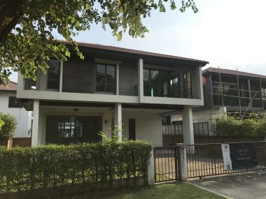 Detached house, good quality.