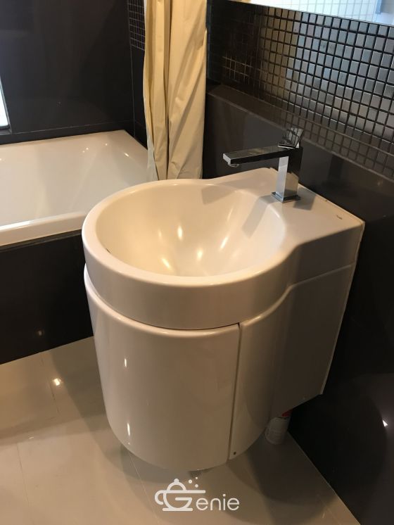 For rent! !! at Rhythm Sukhumvit 50 1 Bedroom 1 Bathroom 30, 000/month Fully furnished (can negotiate )
